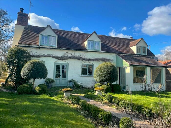 3 Bedroom Detached House For Sale In Drinkers End, Corse Lawn, Gloucester, GL19