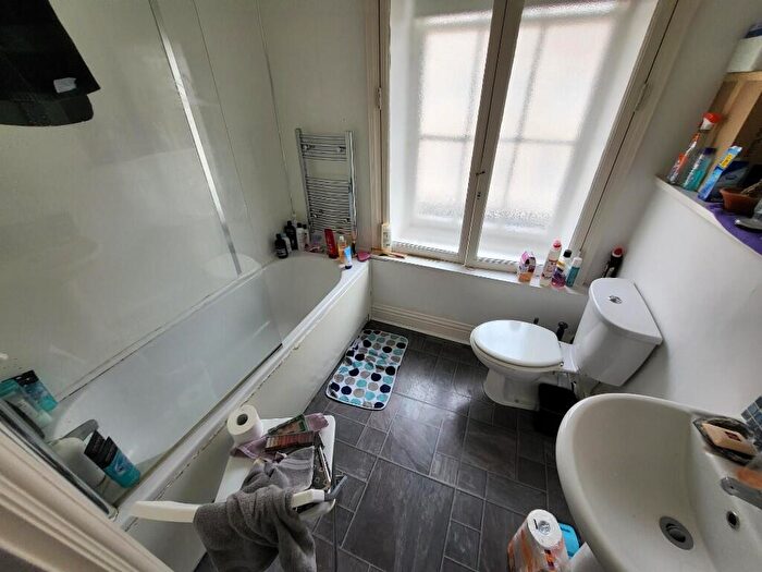 2 Bedroom Apartment To Rent In Westgate Road, Newcastle Upon Tyne, NE1