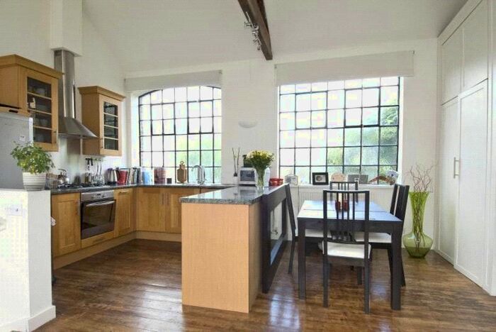 2 Bedroom Maisonette To Rent In Waldeck Road, Mortlake, SW14