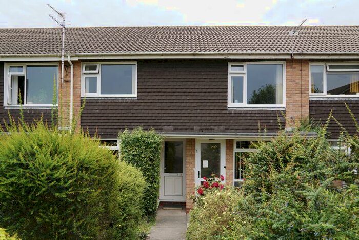 2 Bedroom Flat To Rent In Witham Road, Keynsham, BS31