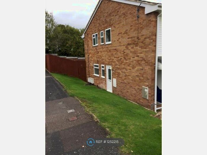 2 Bedroom Maisonette To Rent In Milford Gardens, Eastleigh SO53