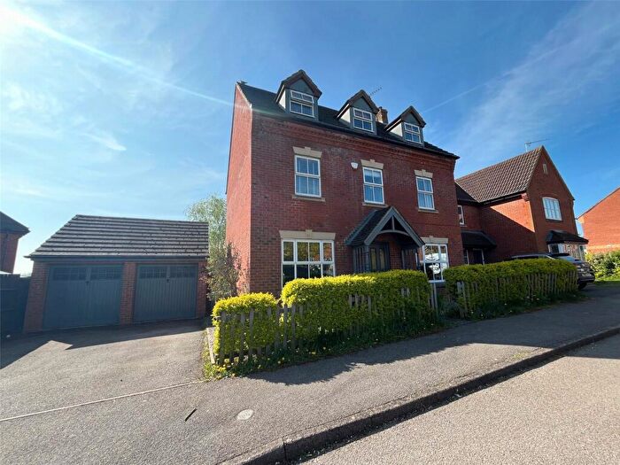 5 Bedroom Detached House For Sale In Nightingale Close, Daventry, Northamptonshire, NN11