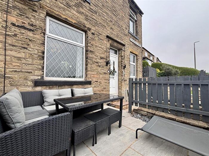 2 Bedroom Terraced House For Sale In Tenterfield Terrace, Northowram, Halifax, HX3
