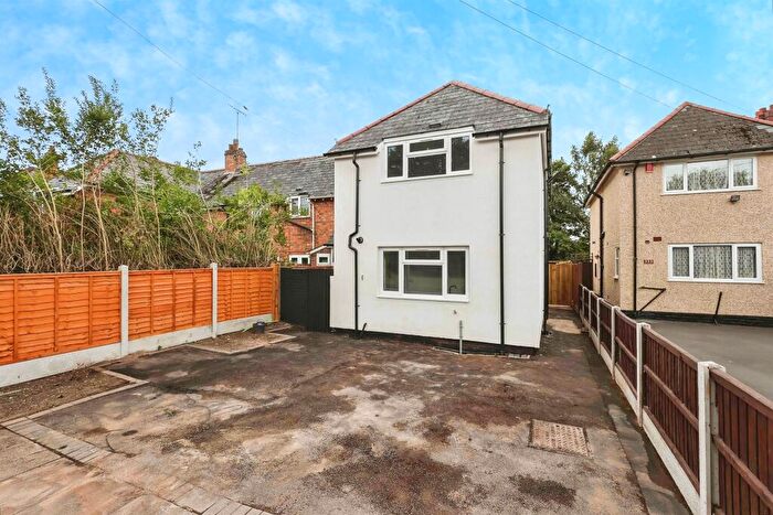 3 Bedroom Semi-Detached House For Sale In Brook Lane, Birmingham, B13