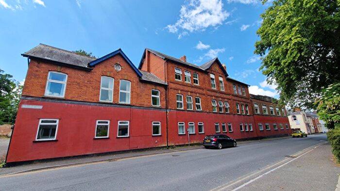 3 Bedroom Flat To Rent In Belvedere Court, North Street, Wellington, TA21