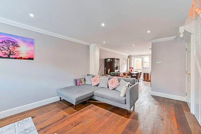 4 Bedroom Terraced House For Sale In Basevi Way, Deptford, London, SE8