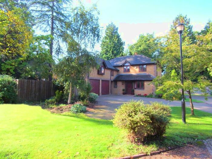 5 Bedroom Detached House To Rent In Horsell, GU21