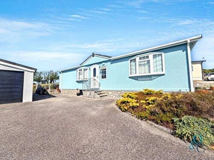 2 Bedroom Bungalow For Sale In Gribbin Way, Par, PL24
