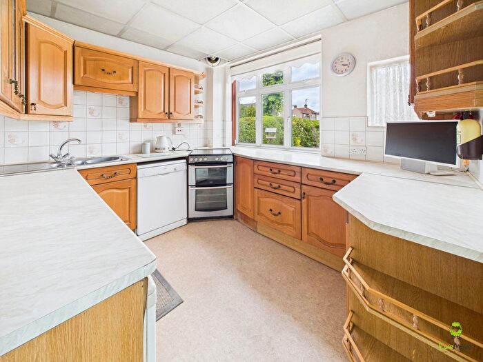 4 Bedroom Semi-Detached House For Sale In Woolwich Road, Bexleyheath, Kent, DA7