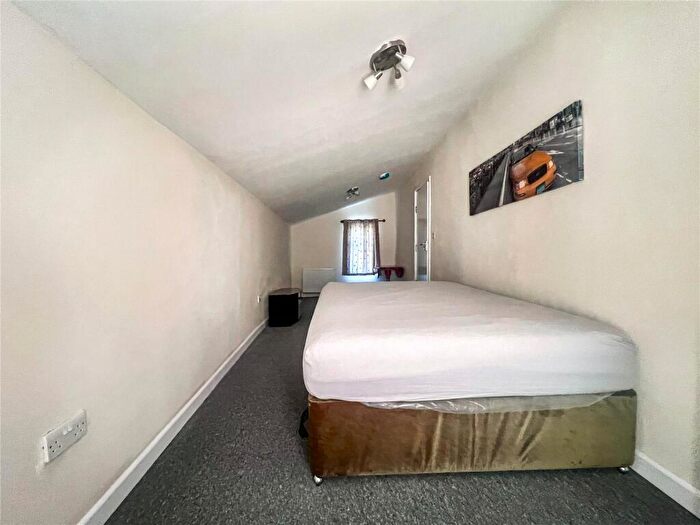 Terraced House To Rent In Nags Head Hill, Bristol, Somerset, BS5