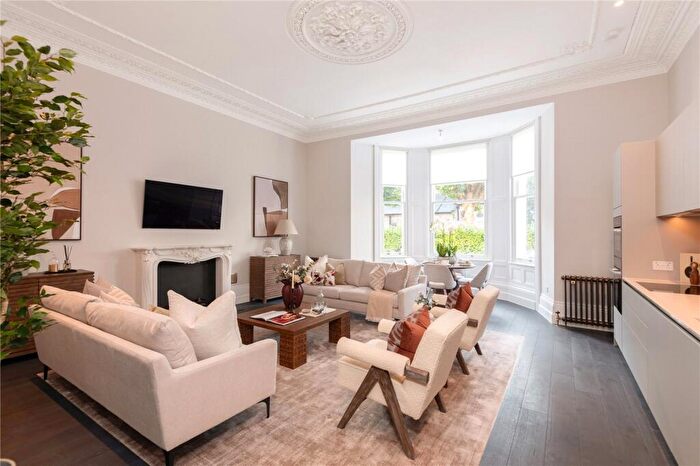 2 Bedroom Apartment To Rent In Redcliffe Square, London, SW10