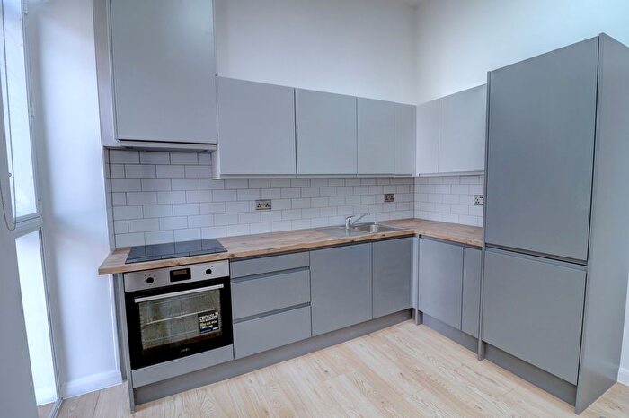 1 Bedroom Flat To Rent In White Hart Street, High Wycombe, Buckinghamshire, HP11