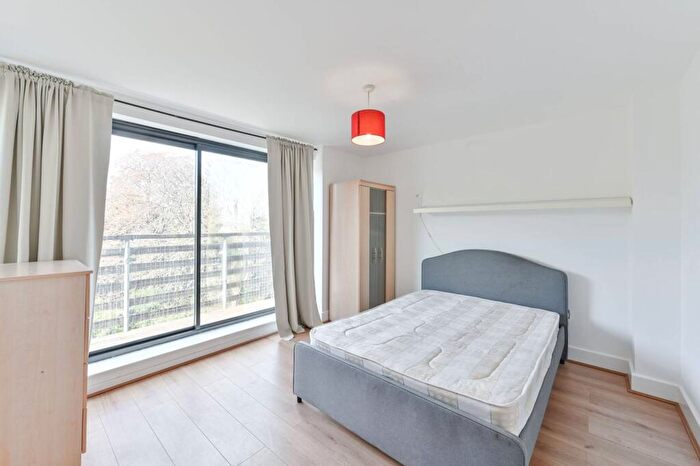 1 Bedroom Flat To Rent In Denmark Hill, Denmark Hill, London, SE5