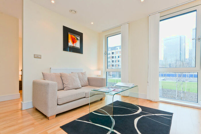 Apartment To Rent In Indescon Square, London, E14