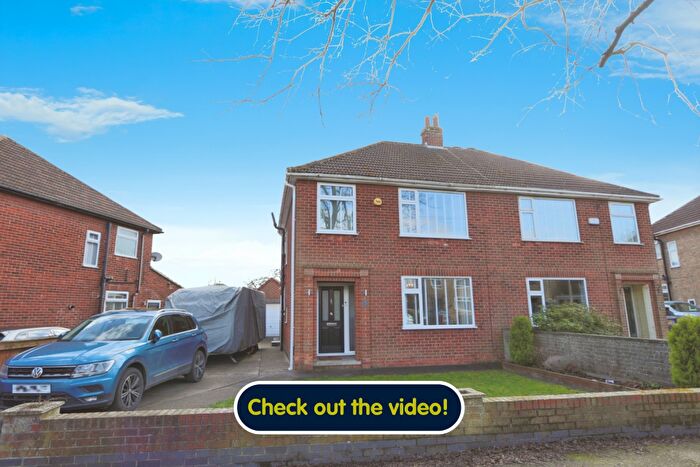 3 Bedroom Semi-Detached House For Sale In Mill Beck Lane, Cottingham, HU16