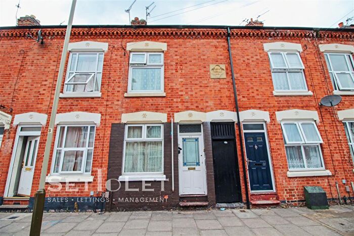 2 Bedroom Terraced House For Sale In Lonsdale Street, Highfields, Leicester, LE2