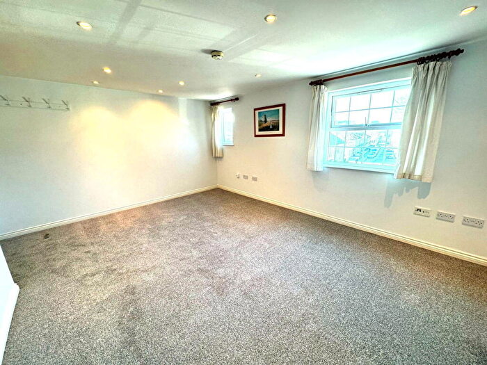 1 Bedroom Flat For Sale In Brunswick House, Corporation Street, Swindon, SN1