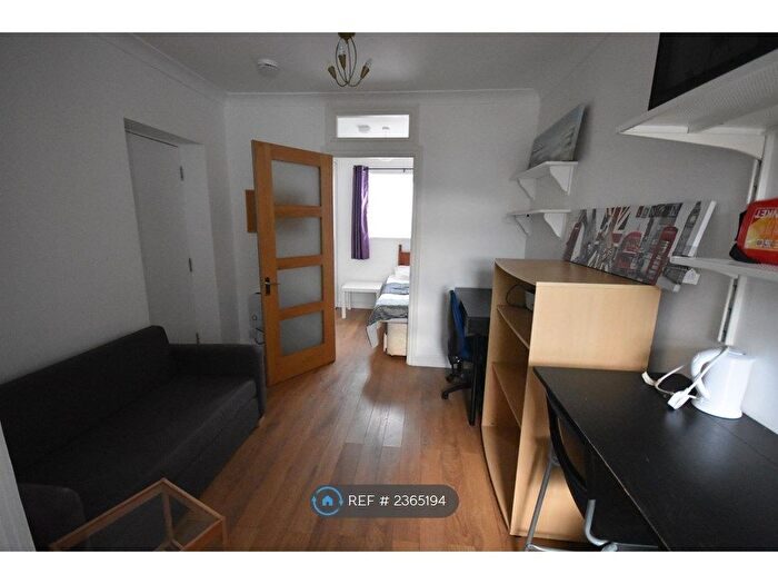 Studio To Rent In Lilac Road, Southampton, SO16