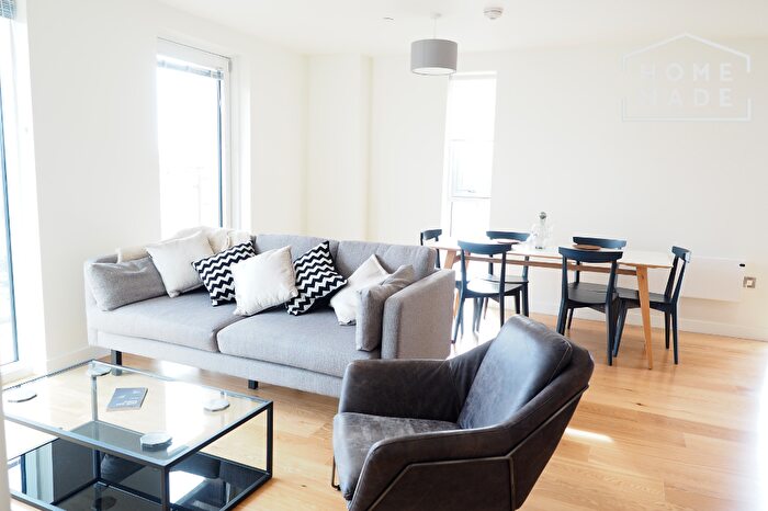 3 Bedroom Flat To Rent In The Slate Yard, M3