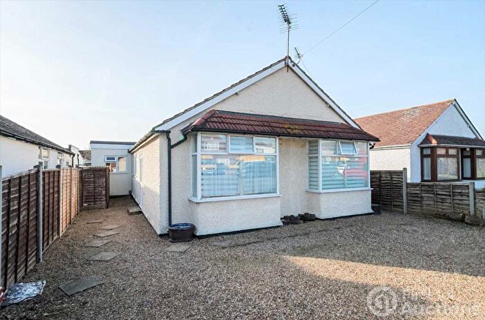 9 Bedroom Detached House For Sale In Elmshott Lane, Cippenham, SL1