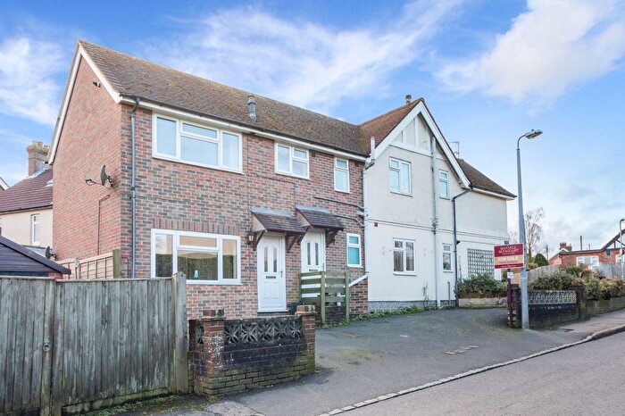 2 Bedroom Flat To Rent In Queens Road, Crowborough, TN6