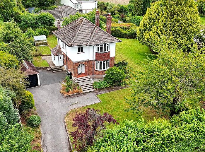 3 Bedroom Detached House For Sale In Totnes Road, Newton Abbot, TQ12