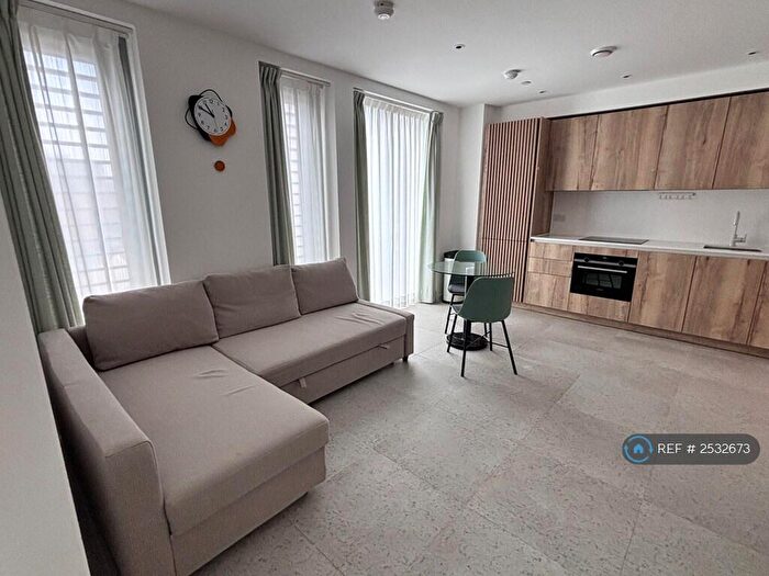 1 Bedroom Flat To Rent In Jacquard Point, London, E1