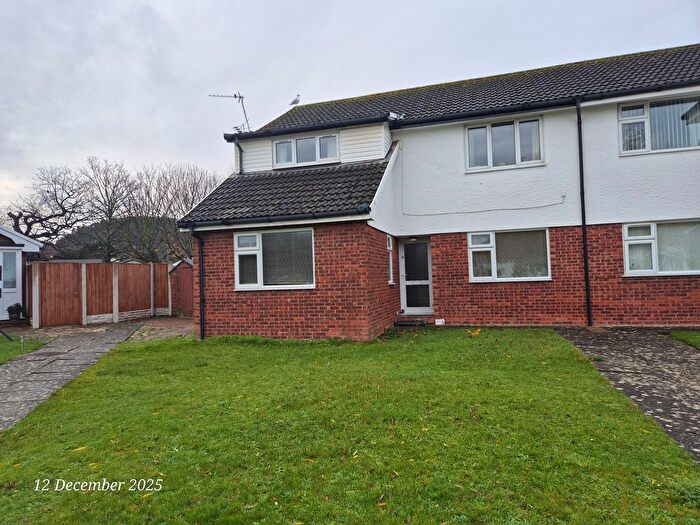 2 Bedroom Flat To Rent In Aled Court, Abergele, LL22