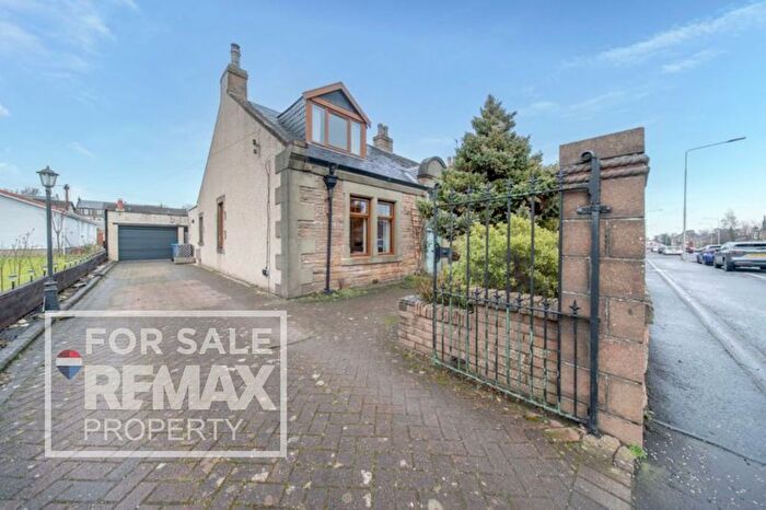 3 Bedroom Semi-Detached House For Sale In West Main Street, Broxburn, EH52