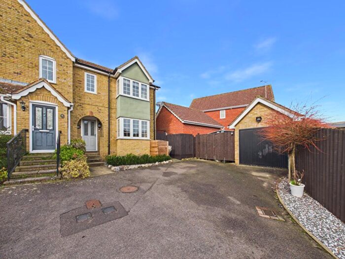 3 Bedroom Semi Detached House For Sale In Beech Avenue, Halstead, CO9