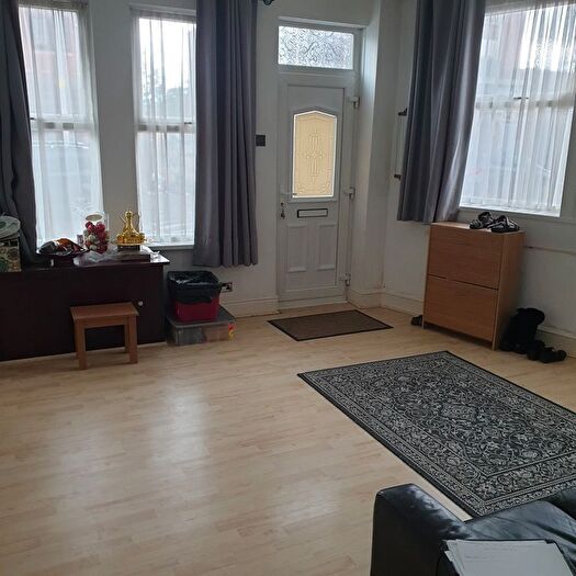3 Bedroom End Of Terrace House To Rent In Cherrywood Road, Birmingham, West Midlands, B9