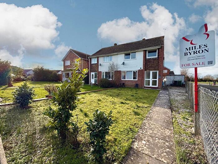 3 Bedroom Semi Detached House For Sale In Maunsell Way, Wroughton, Swindon, SN4