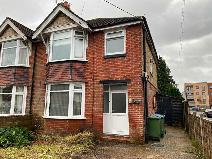 4 Bedroom Semi-Detached House To Rent In Upper Weston Lane, Southampton, Hampshire, SO19