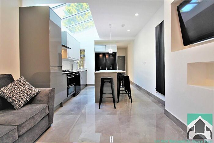 6 Bedroom Terraced House To Rent In Dale Road, Birmingham, B29