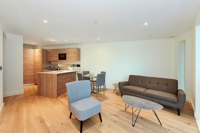 2 Bedroom Flat To Rent In Deveraux House, Duke Of Wellington Avenue, Woolwich, London, SE18