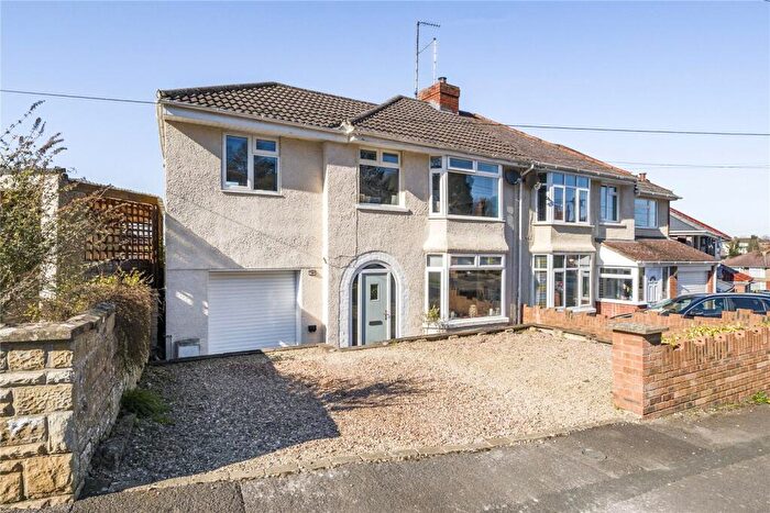 4 Bedroom Semi-Detached House To Rent In Grosvenor Road, Swindon, Wiltshire, SN1