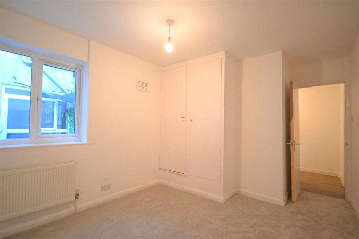 1 Bedroom Flat To Rent In Brunswick Place, Hove, BN3