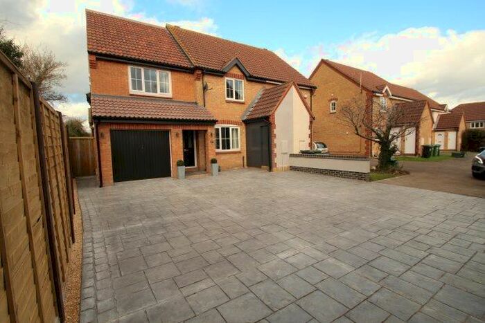 4 Bedroom Property To Rent In Rush Close, Bristol, BS32