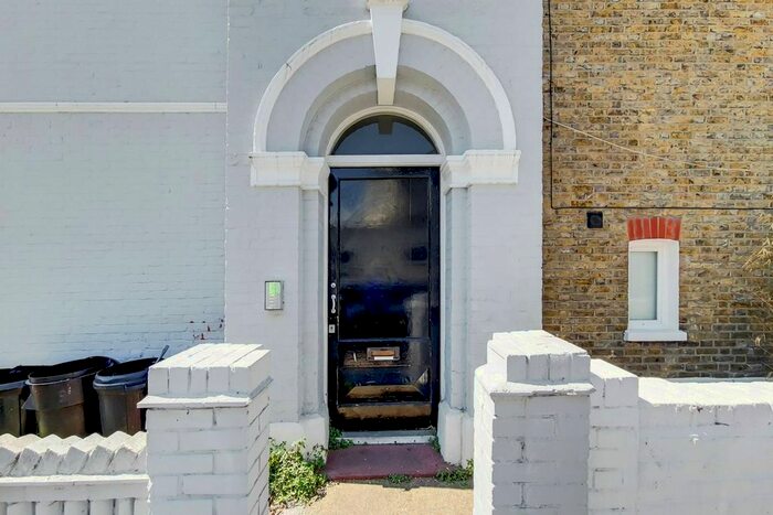 1 Bedroom Flat To Rent In Cavendish Road, Balham, London, SW12