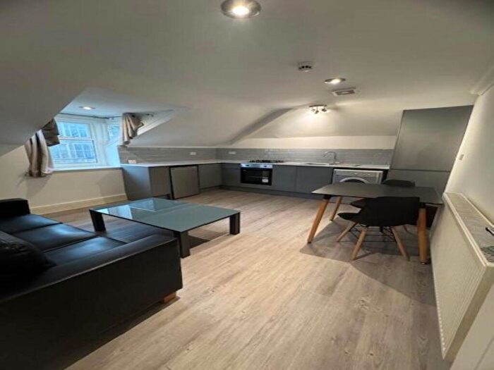 1 Bedroom Flat To Rent In The Parade, Roath, Cardiff, CF24