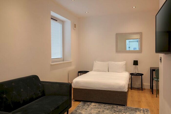 1 Bedroom Studio To Rent In Sanford Street, Swindon, SN1