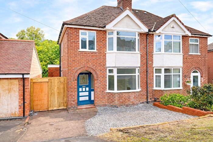 3 Bedroom Semi-Detached House For Sale In Dalehouse Lane, Kenilworth, CV8
