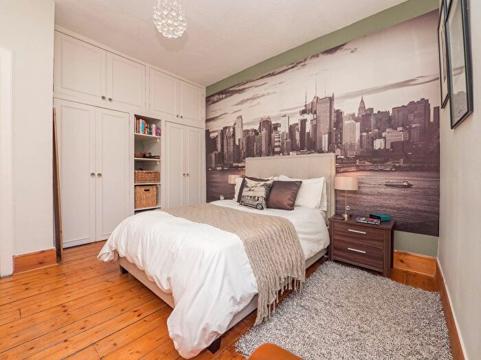 1 Bedroom Flat To Rent In Lyne Street, Edinburgh, EH7