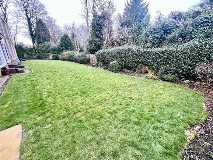 1 Bedroom Apartment For Sale In Stanley Close, Hall Green, Birmingham, B28