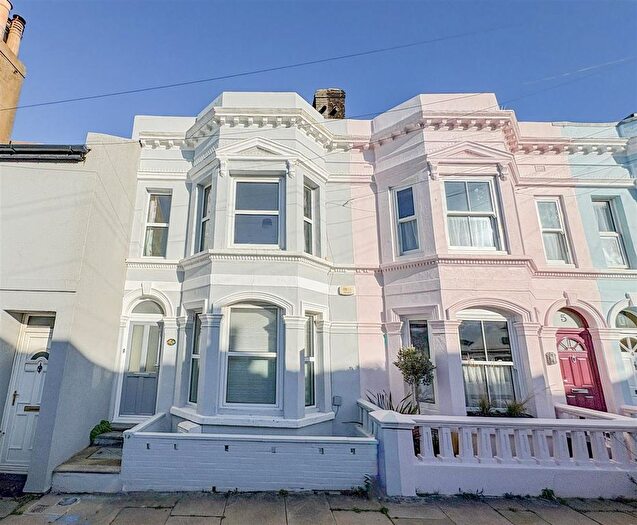 2 Bedroom Terraced House To Rent In Alpine Road Hastings, TN34