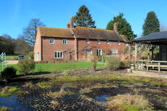 4 Bedroom Detached House To Rent In Standon, SO21