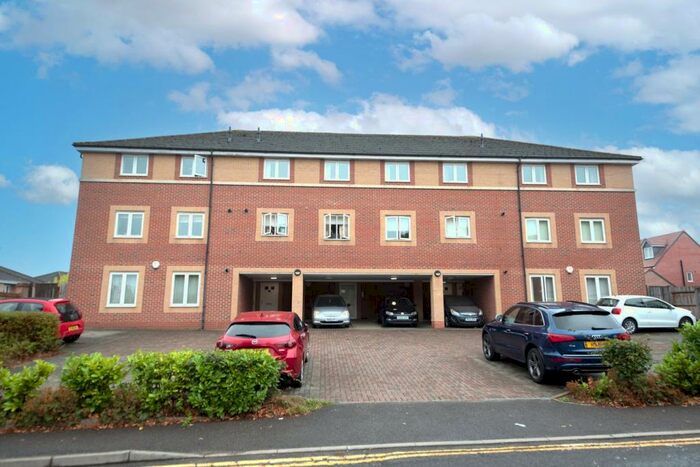 2 Bedroom Apartment To Rent In Pound Lane, Thatcham, RG19