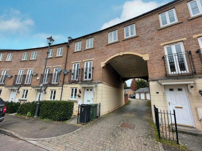 4 Bedroom Town House To Rent In Fleming Way, St Leonards, EX2