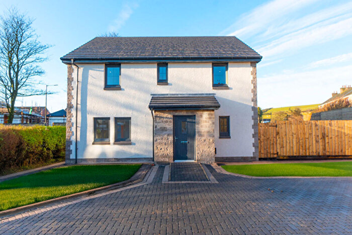 5 Bedroom Detached House For Sale In Kilsyth Road, Longcroft, FK4