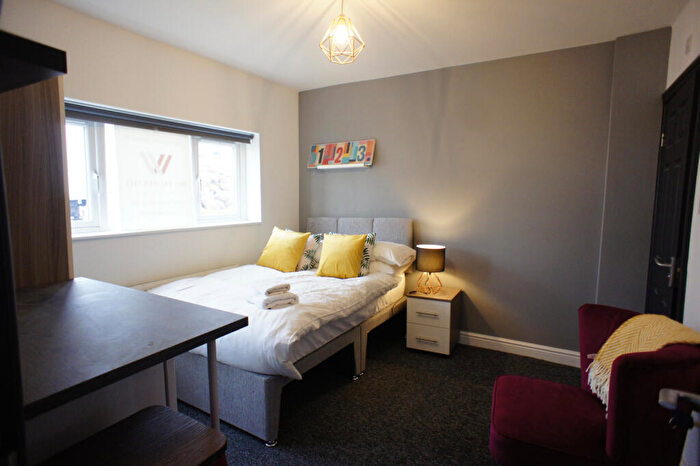 1 Bedroom End Of Terrace House To Rent In Church Street Dudley, DY5